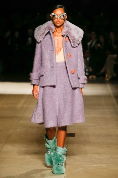 Look 29